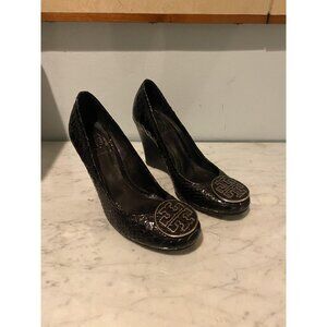 Tory Burch Wedge Shoes Womens Size 6 Black Sally Croc Embossed Medallion Pumps
